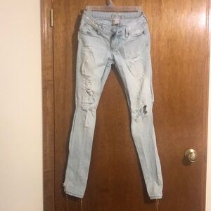 Decree Distressed Skinny Jeans size 3 light Blue